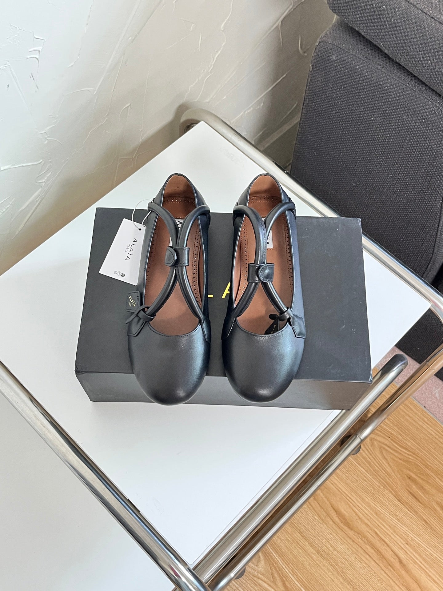 ALAÏA Ballet Flats with Cross-Strap