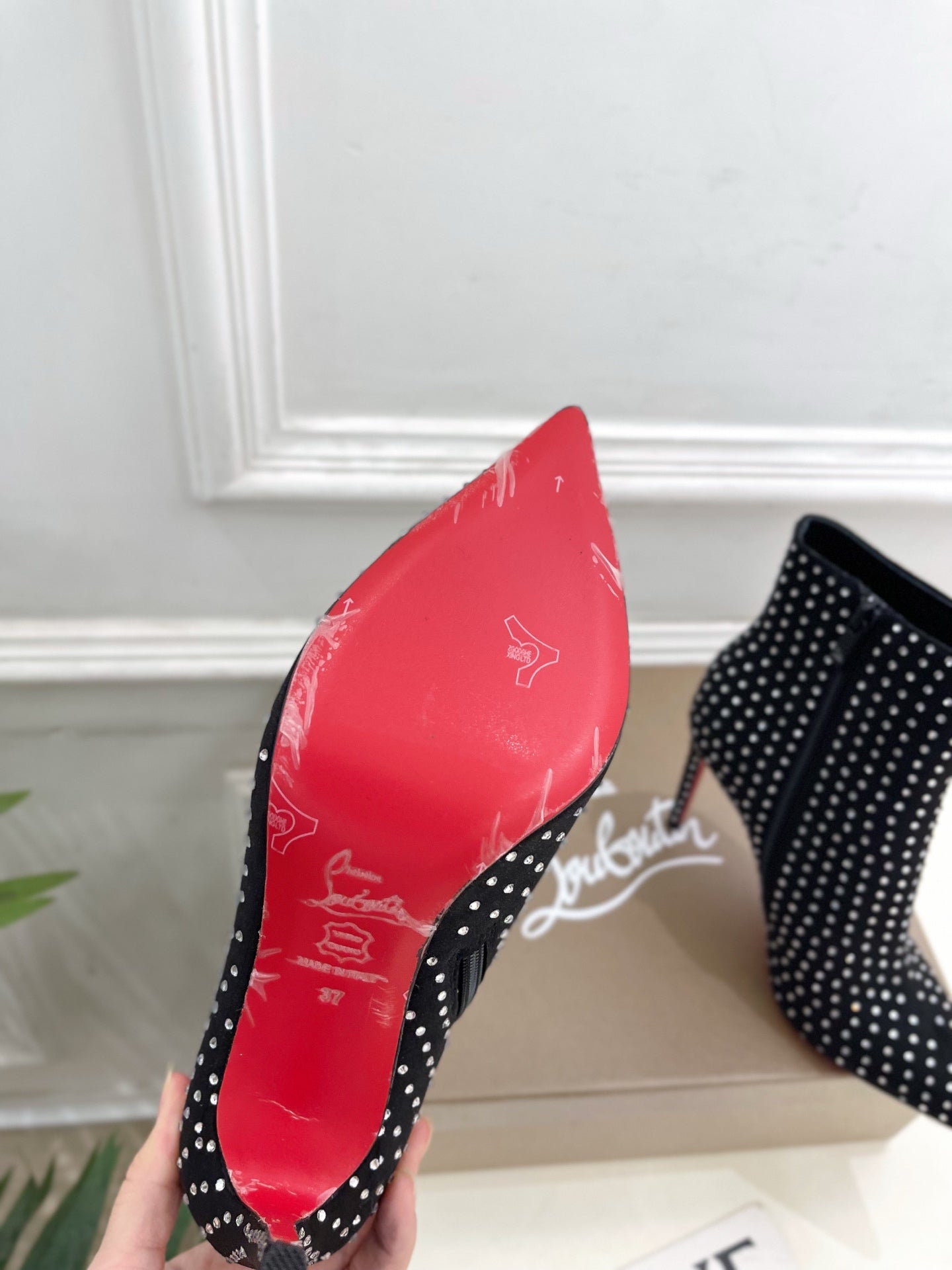 Christian Louboutin So Kate Plume Booty