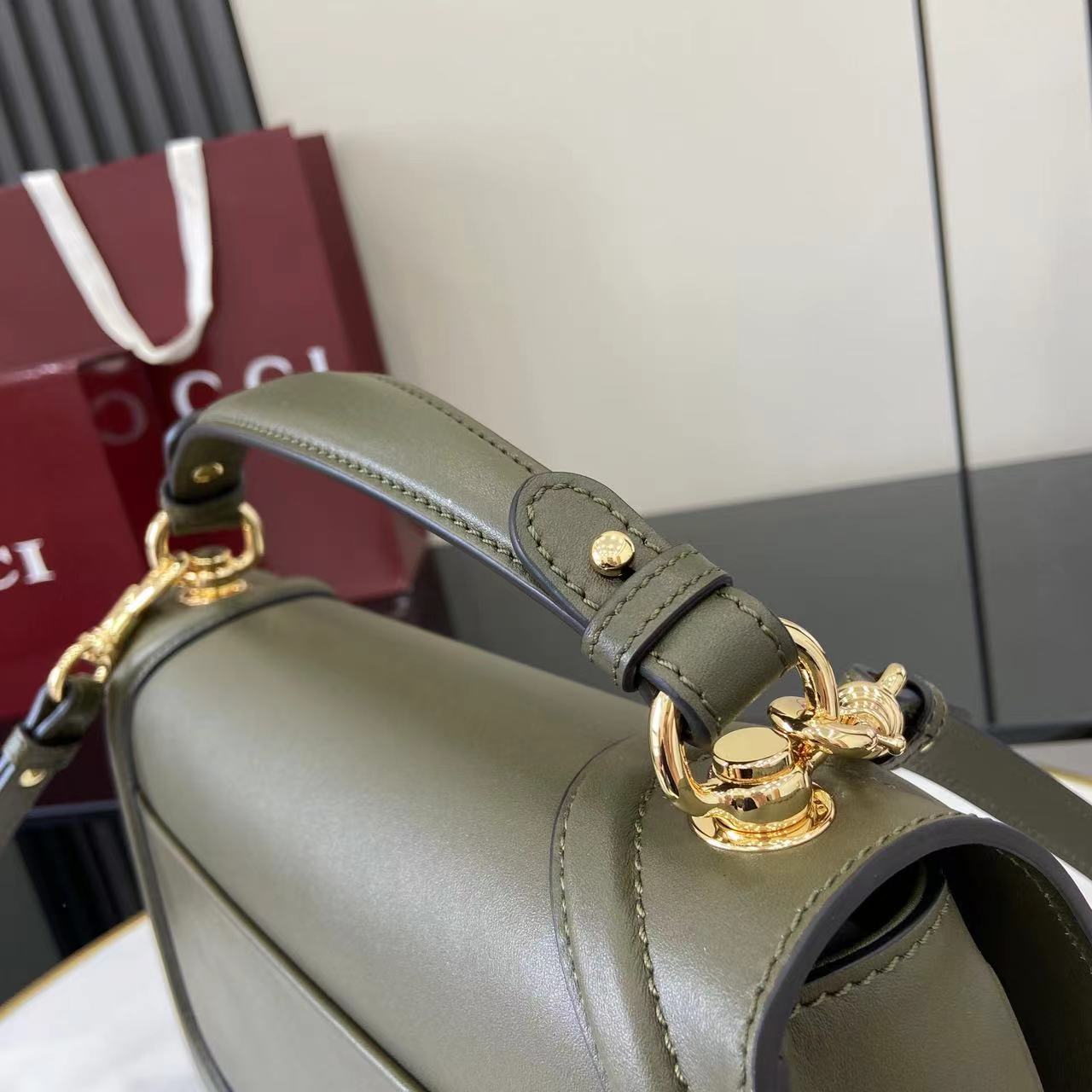 Gucci Blondie Top Handle Bag