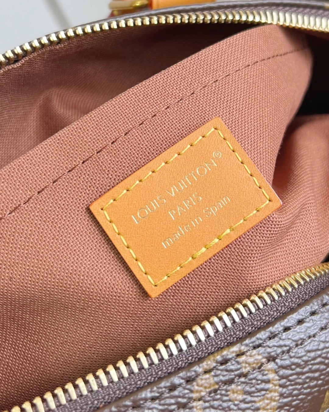 Louis Vuitton Keepall 25 Cargo