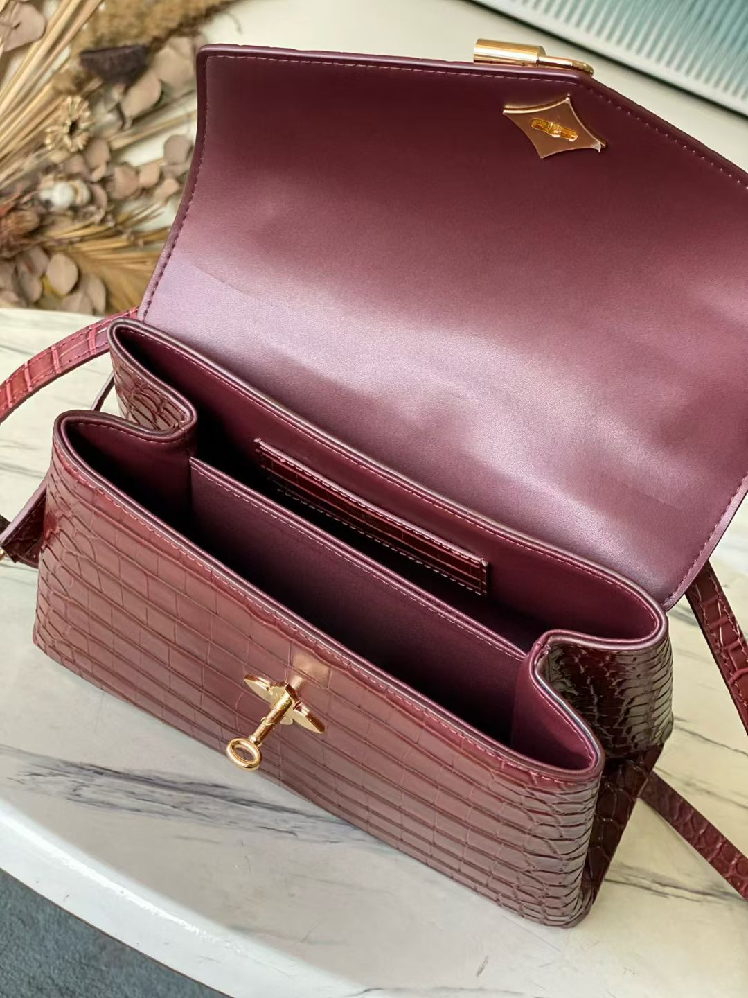 Louis Vuitton Rose des Vents Handbag