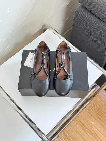 ALAÏA Ballet Flats with Cross-Strap