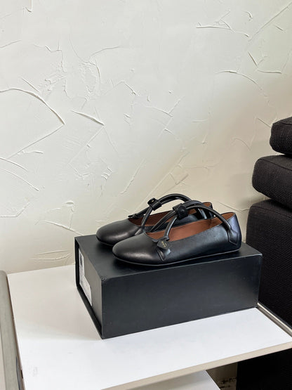 ALAÏA Ballet Flats with Cross-Strap