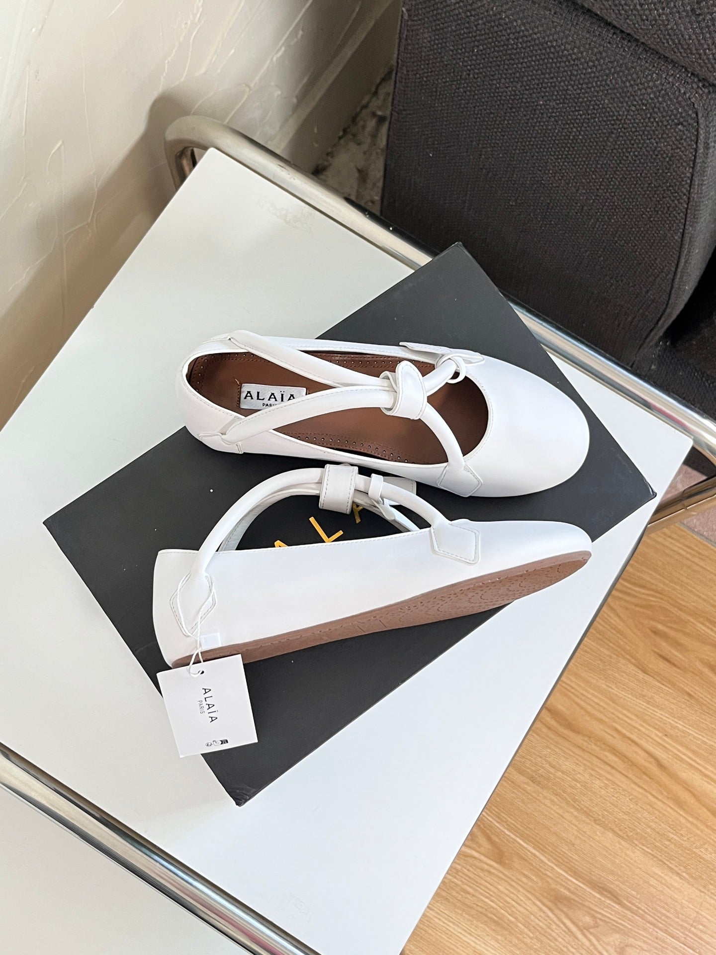 ALAÏA Ballet Flats with Cross-Strap