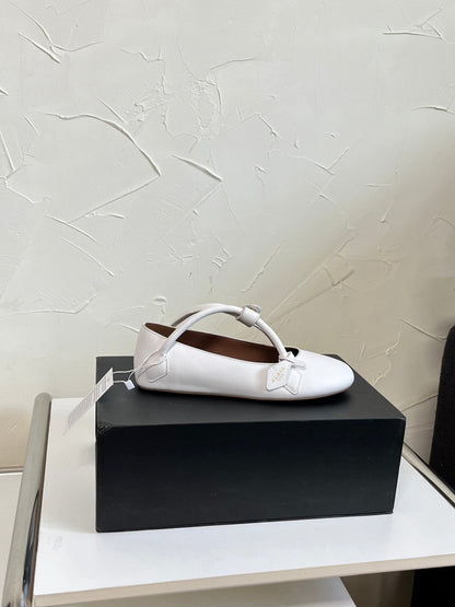 ALAÏA Ballet Flats with Cross-Strap