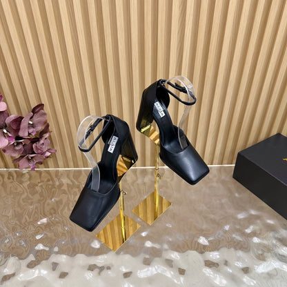 ALAÏA Minimalist Leather Ankle-Strap Block-Heel Pumps