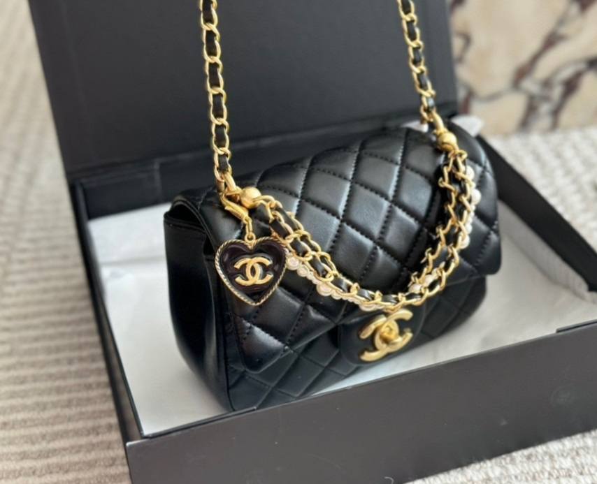 CHANEL 24P Mini Flap Bag