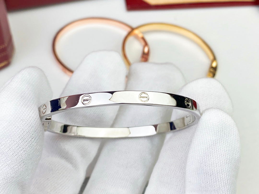 Cartier Love Bracelet, Classic Model