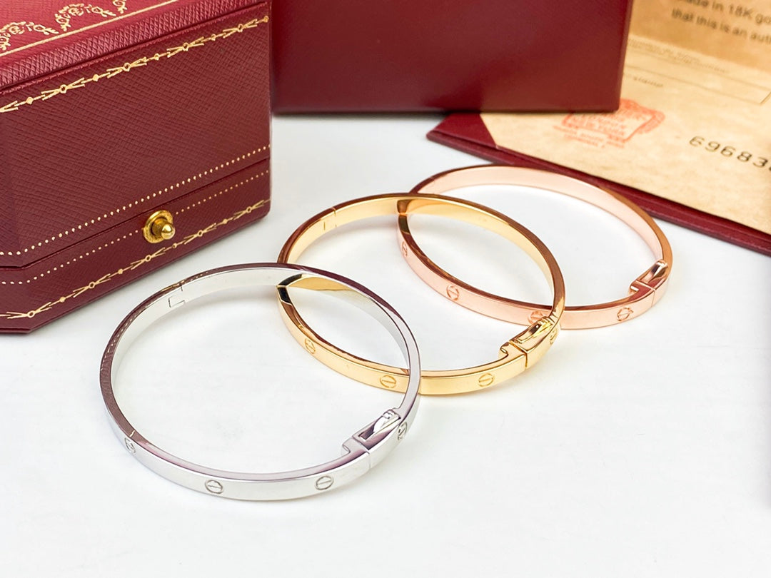 Cartier Love Bracelet, Classic Model