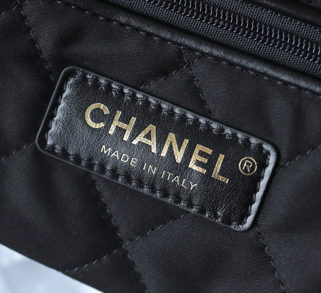 Chanel 22 Handbag Black