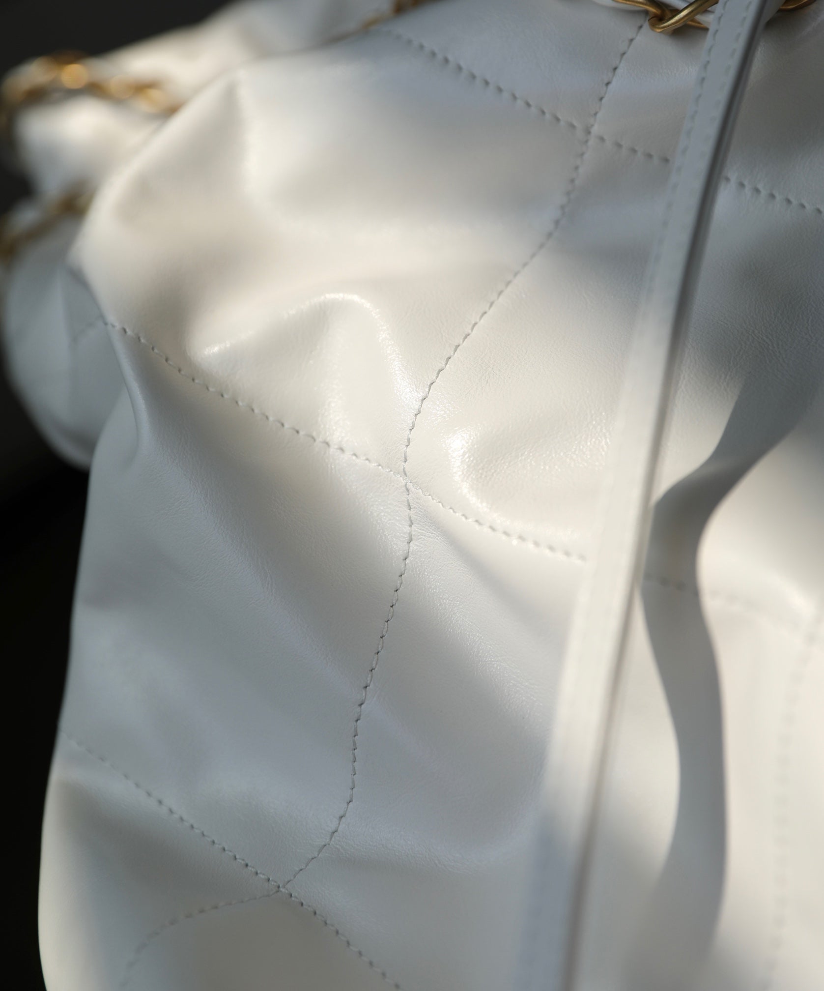 Chanel 22 Handbag White