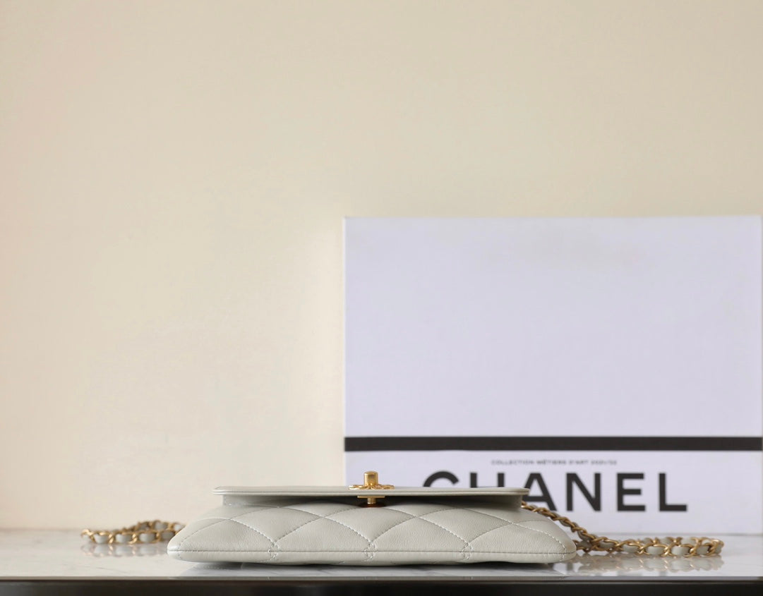 Chanel 24B Lambskin Clutch with Chain - White