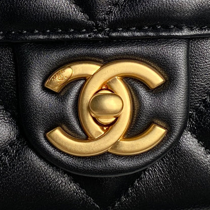 Chanel 25P Pearl Handle Shoulder Bag - Black
