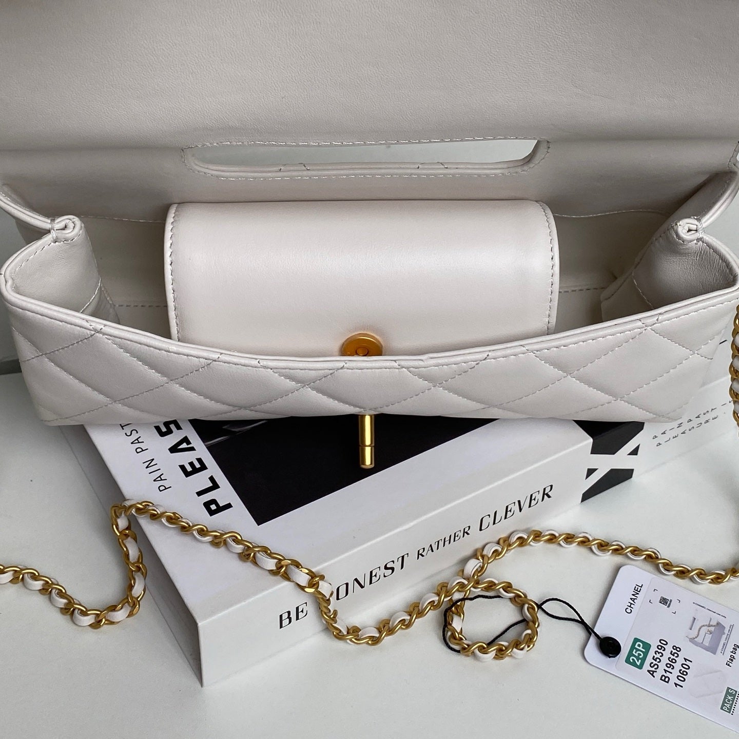 Chanel 25P Pearl Handle Shoulder Bag – White