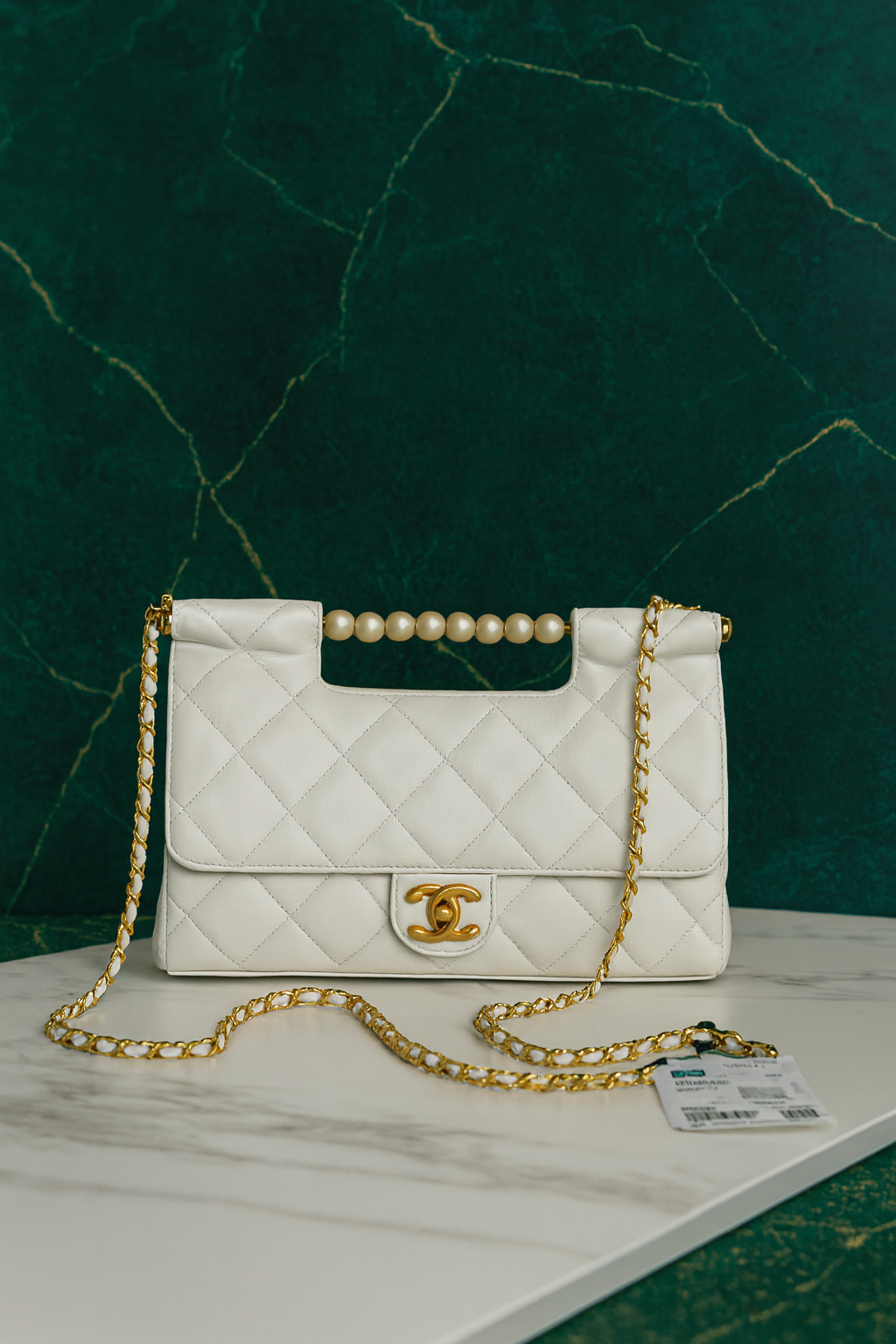 Chanel-25P-White