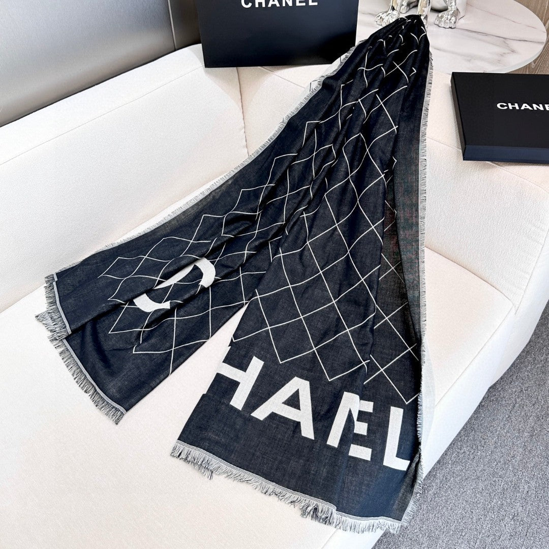 Chanel Quilted-Pattern Wool & Cashmere Scarf