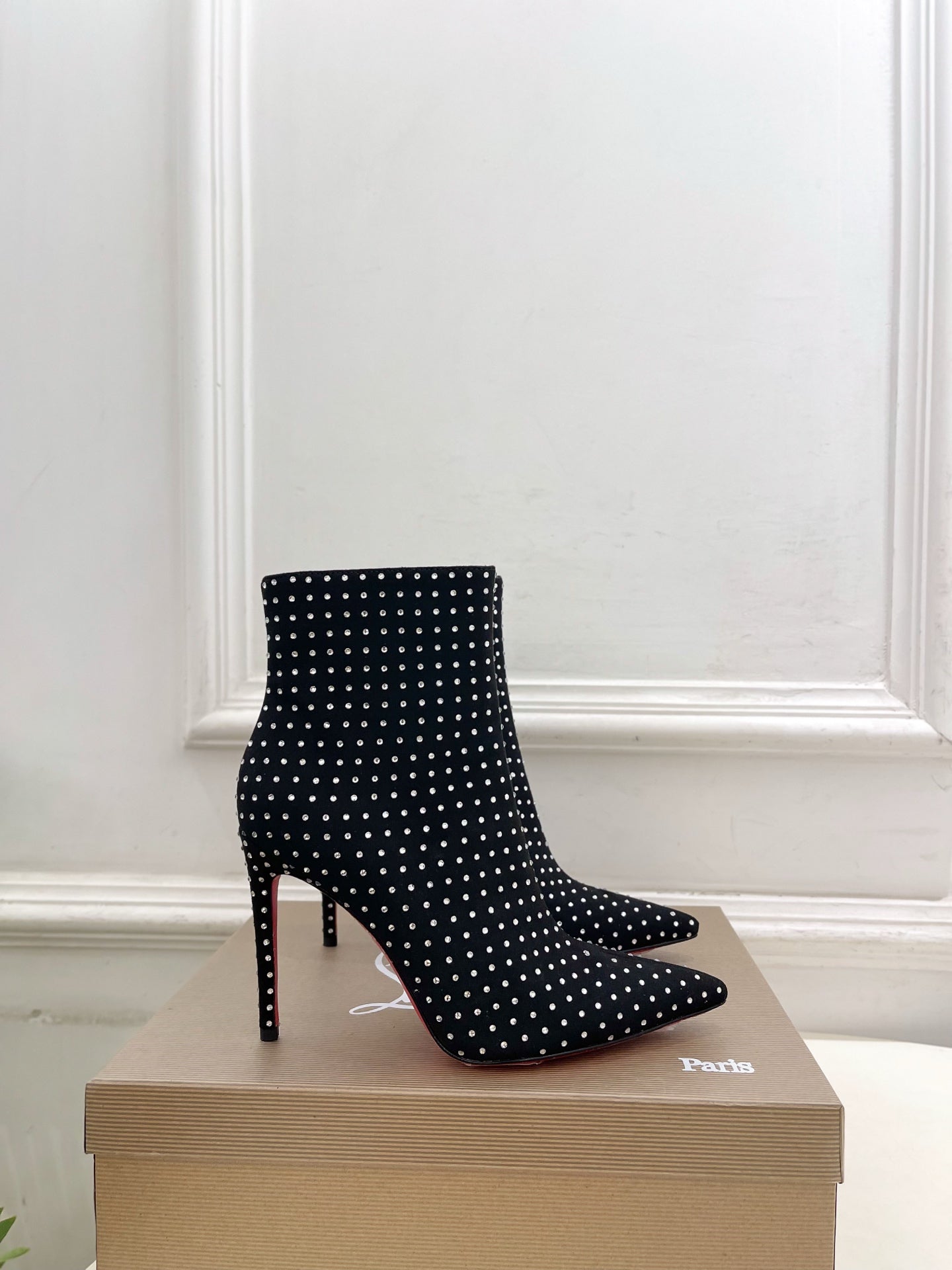 Christian Louboutin So Kate Plume Booty