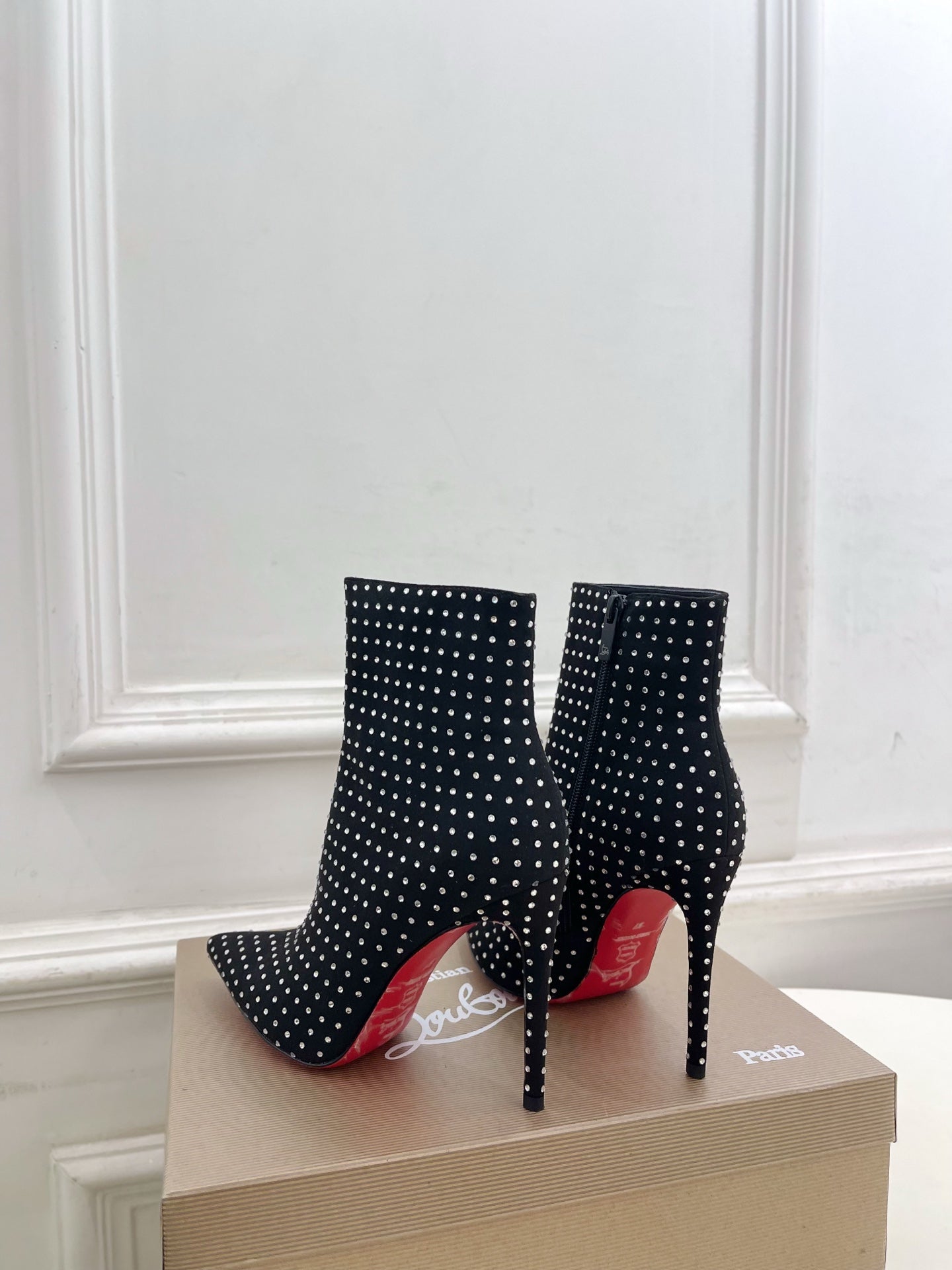 Christian Louboutin So Kate Plume Booty