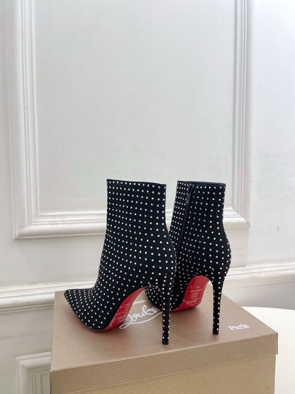 Christian Louboutin So Kate Plume Booty