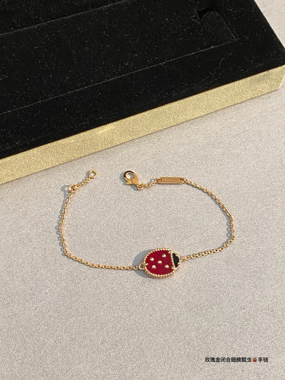 VCA Lucky Spring Bracelet, Closed Wings Ladybug