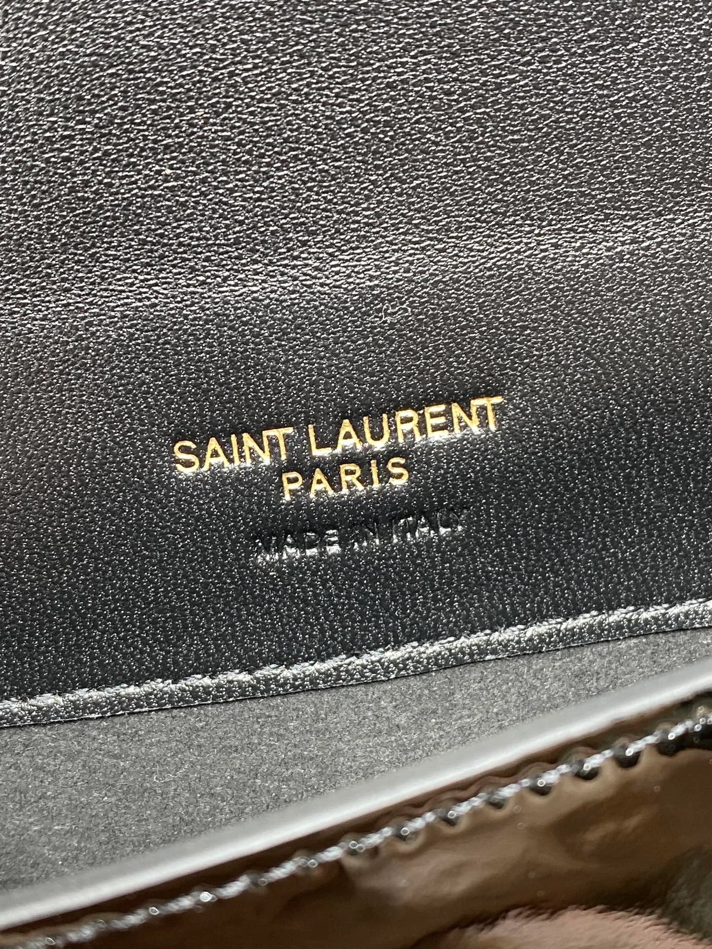 YSL Kate Wallet on Chain