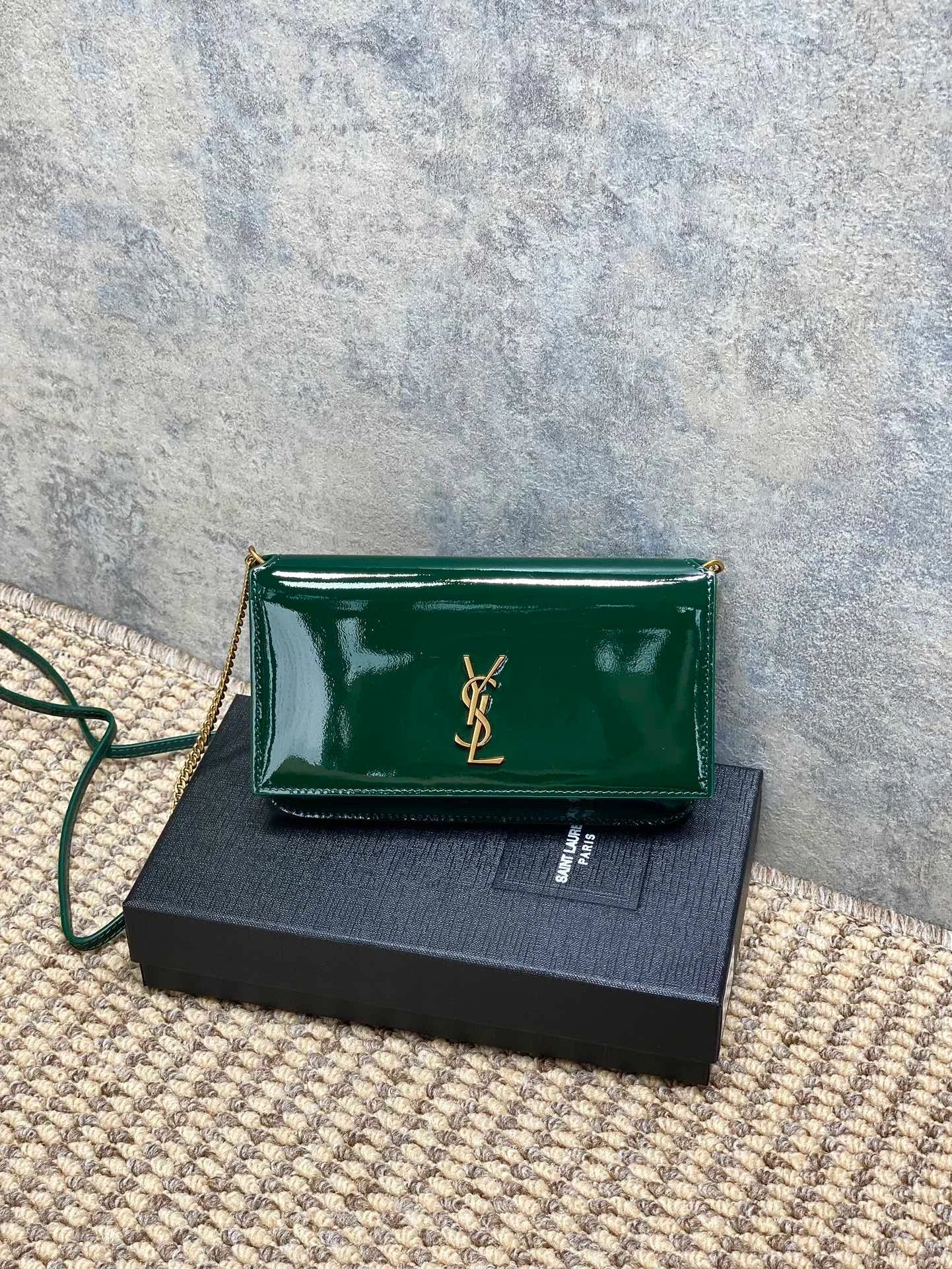 YSL Kate Wallet on Chain