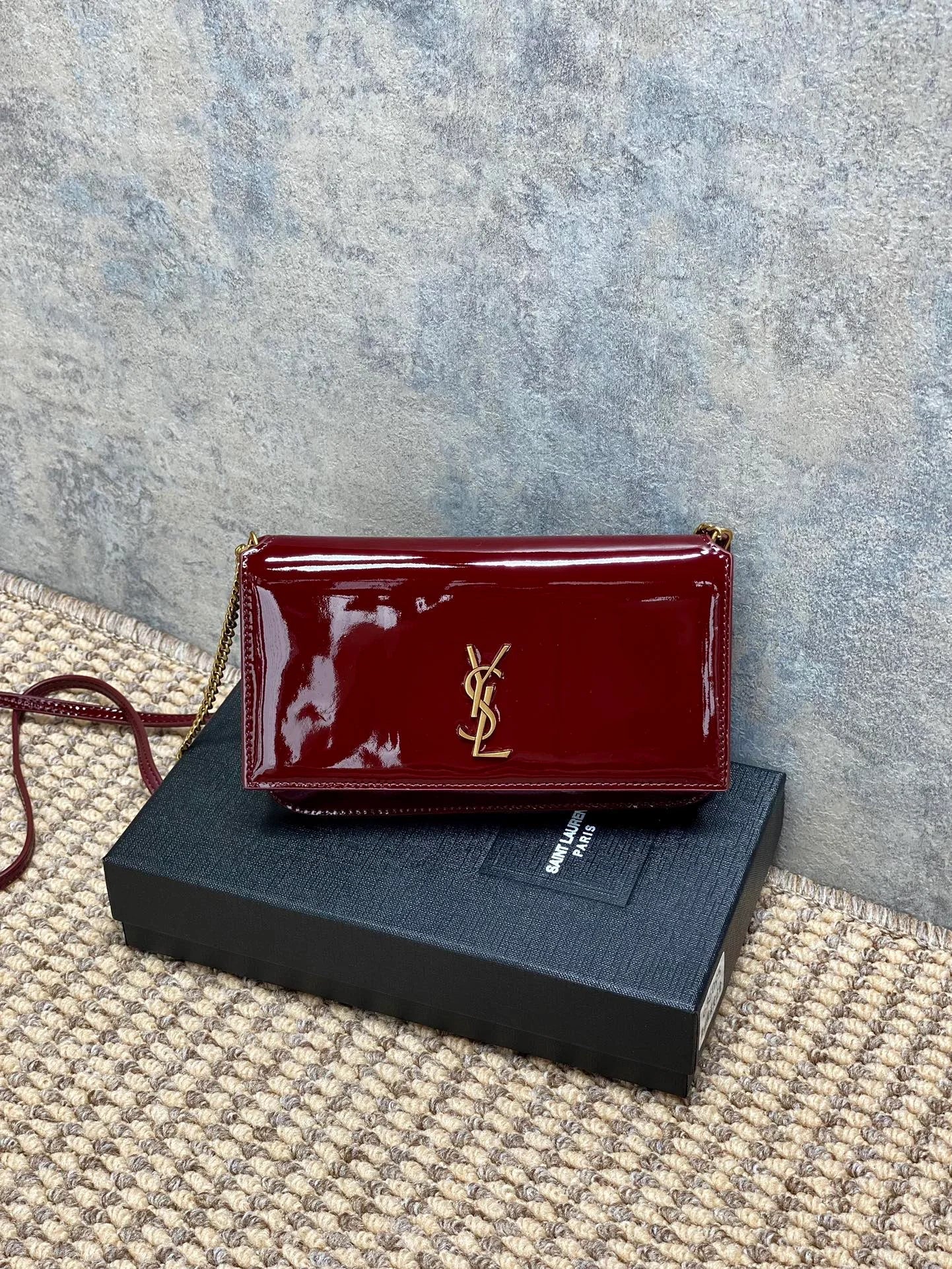 YSL Kate Wallet on Chain