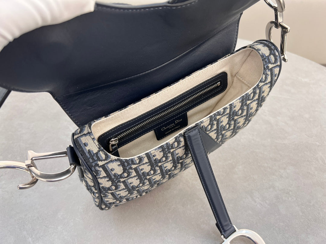 Dior Saddle Bag in Dior Oblique Jacquard