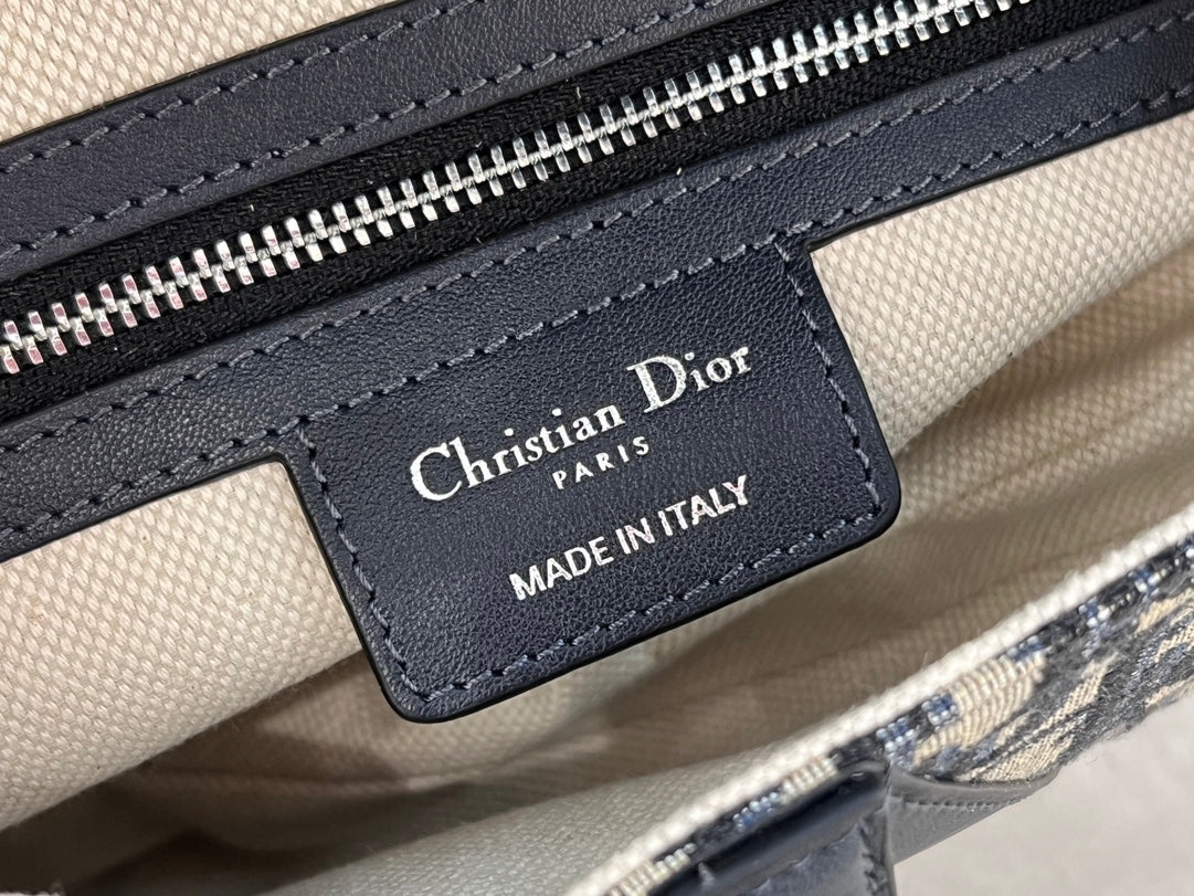 Dior Saddle Bag in Dior Oblique Jacquard