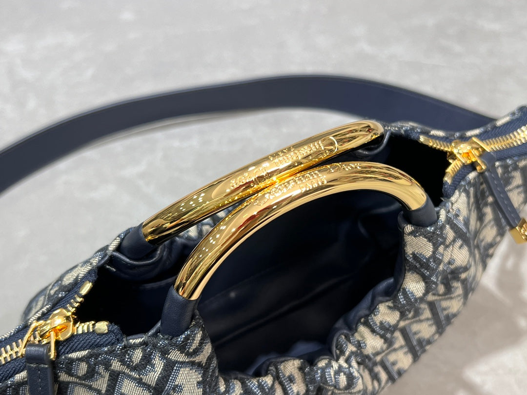 Dior Walk in Dior Bag - Oblique Jacquard