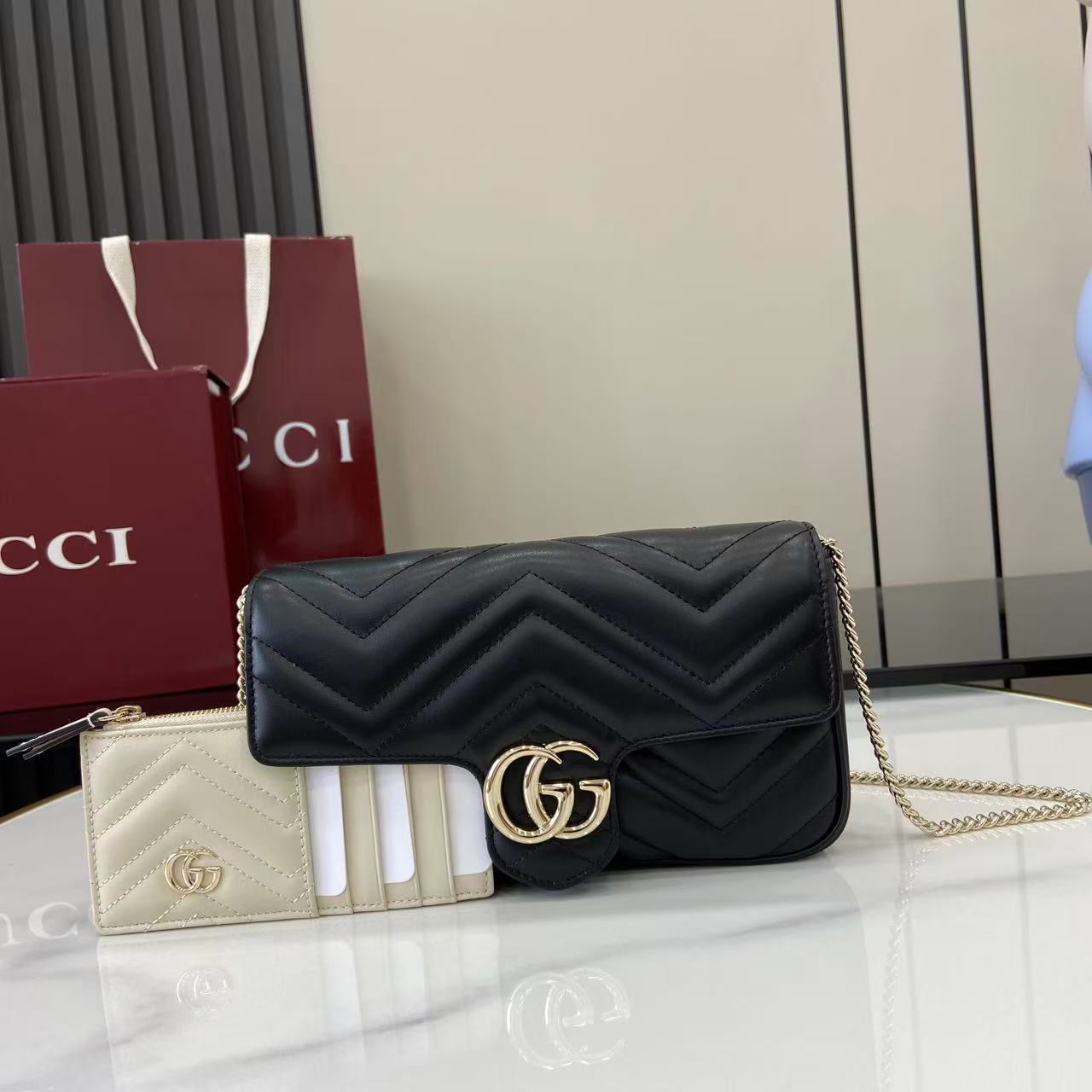 GG Marmont Mini Shoulder Bag