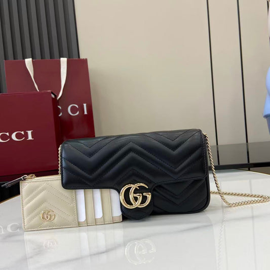 GG Marmont Mini Shoulder Bag