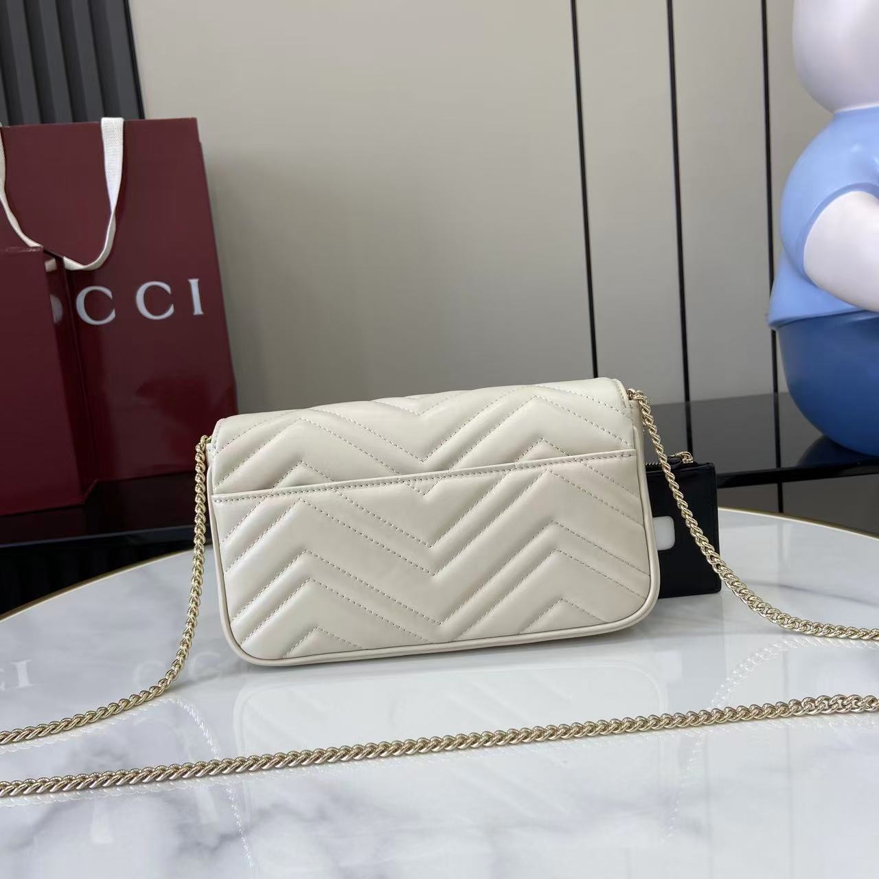GG Marmont Mini Shoulder Bag
