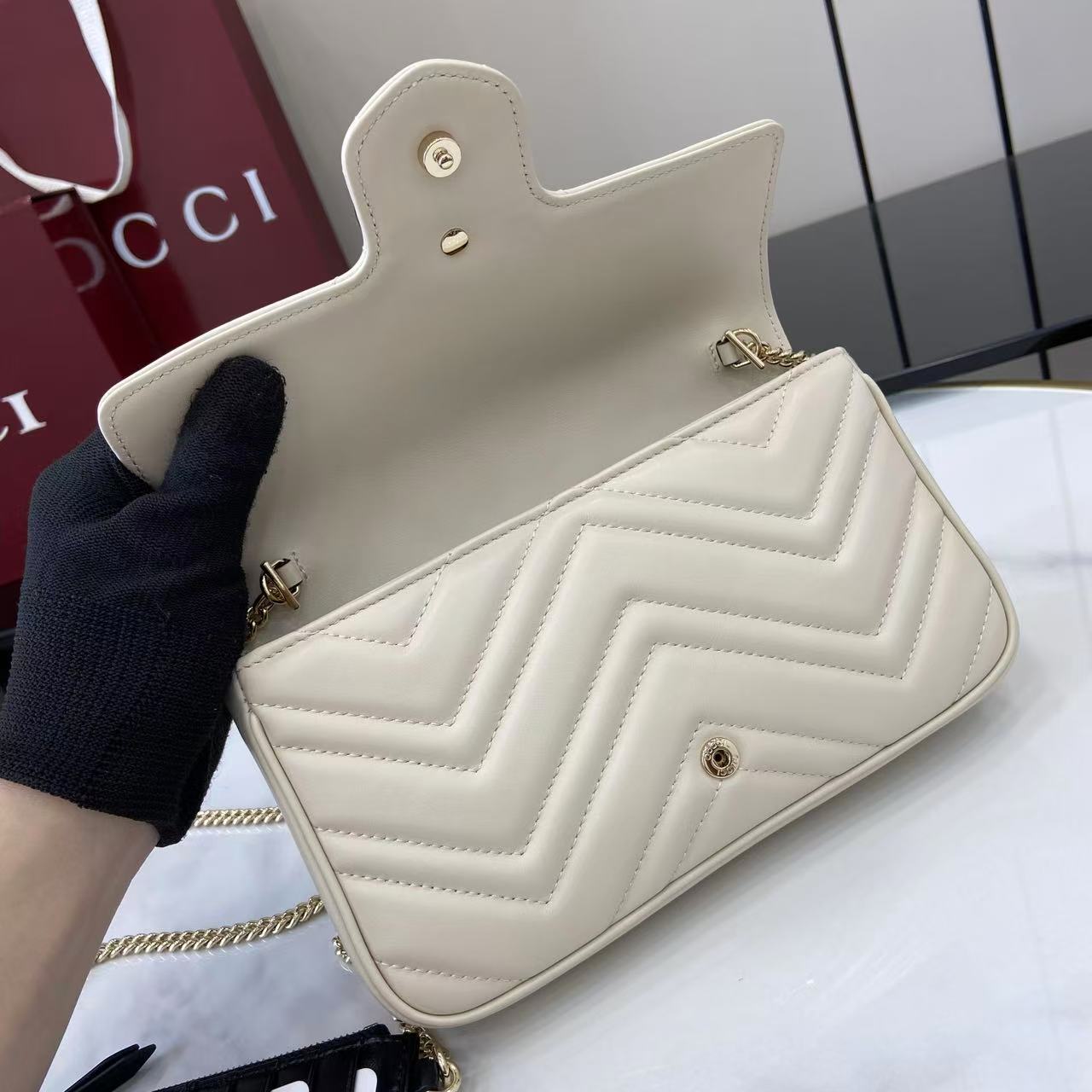 GG Marmont Mini Shoulder Bag