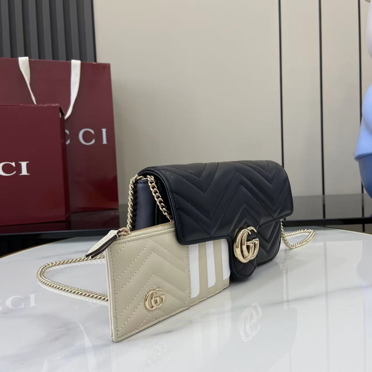 GG Marmont Mini Shoulder Bag