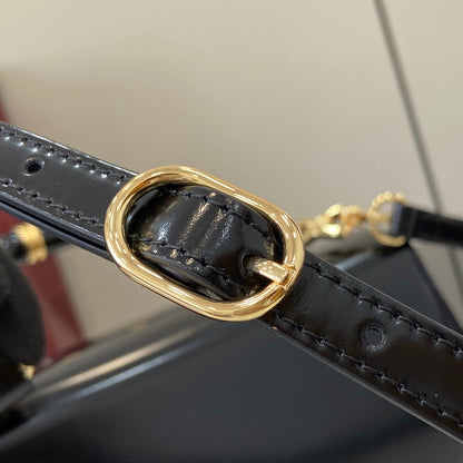 Gucci Bamboo Diva Top Handle Bag