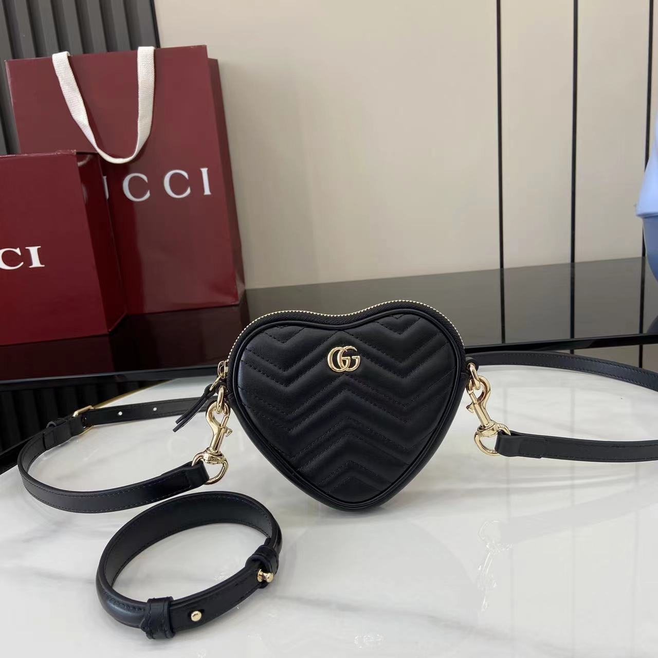 Gucci GG Marmont Mini Heart Bag
