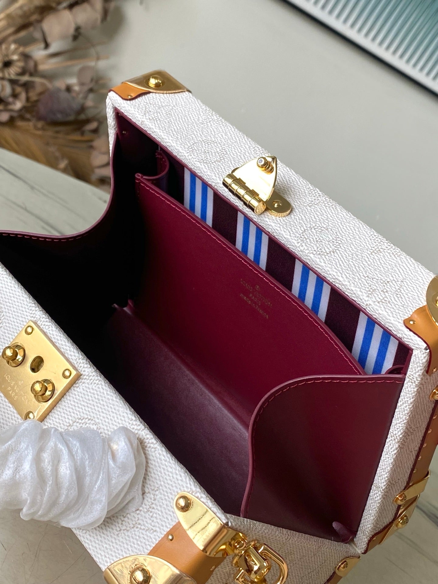 Louis Vuitton Handle Trunk G71