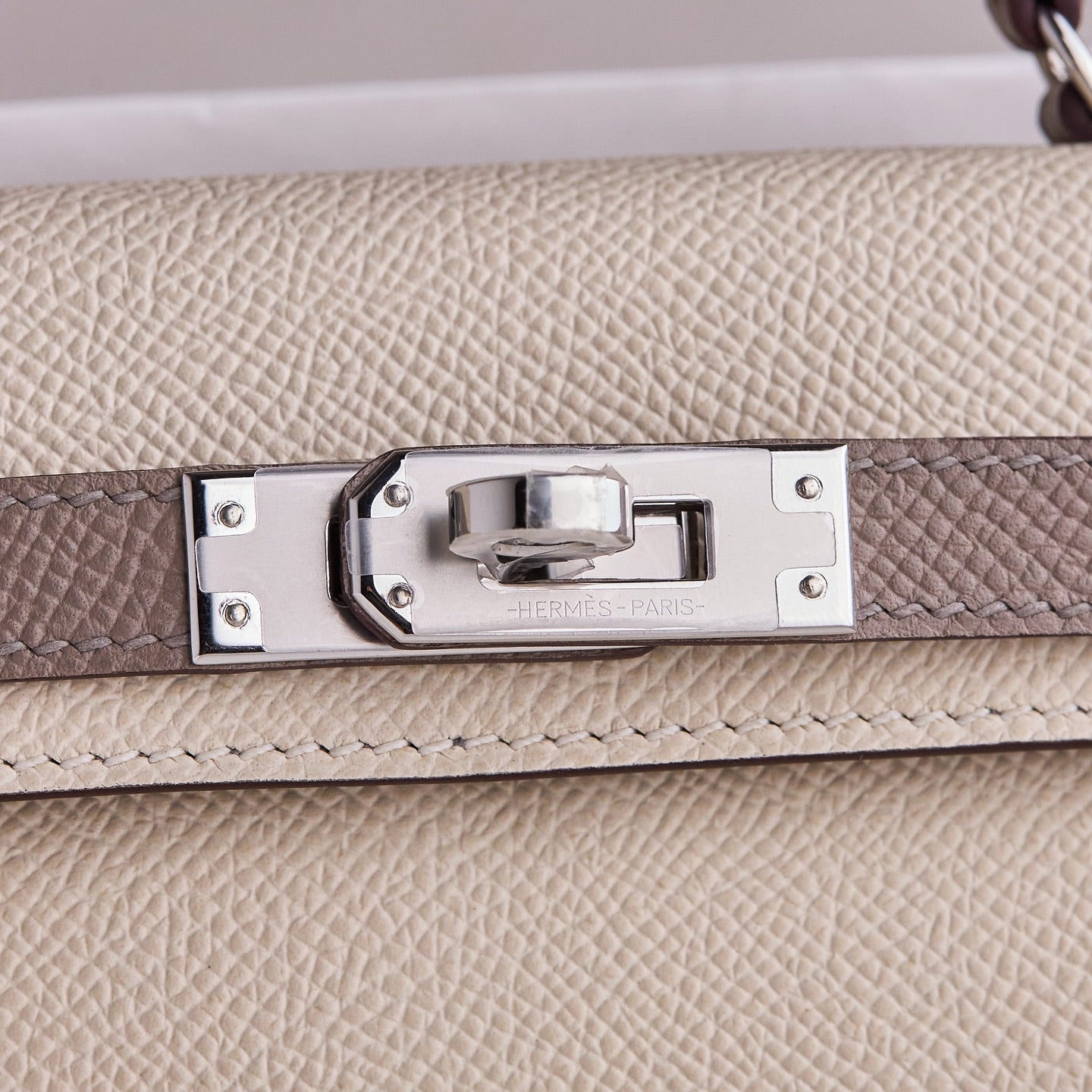 Hermès Kelly 25 Sellier – Craie & Etoupe