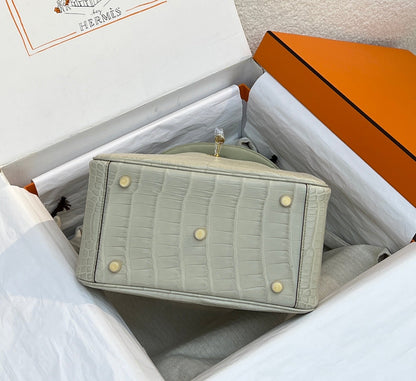 Hermès Lindy 26 – Matte Alligator