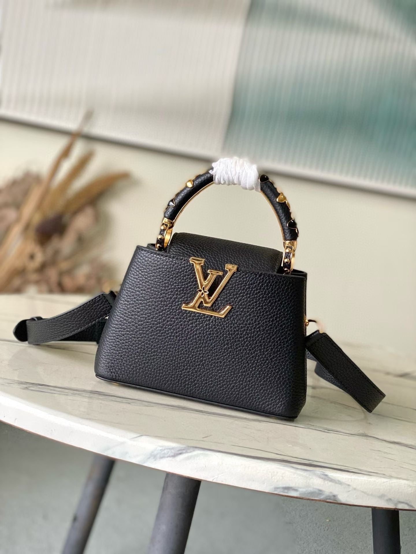 LOUIS VUITTON Capucines Mini – M14976