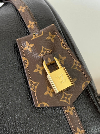 LOUIS VUITTON Express MM