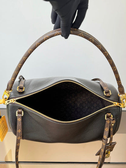 LOUIS VUITTON Express MM