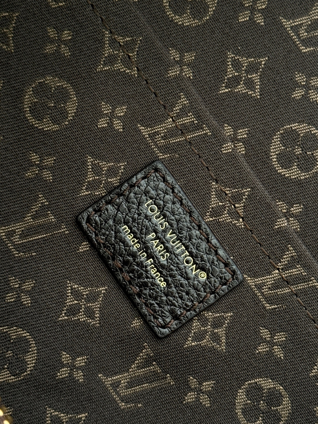 LOUIS VUITTON Express MM