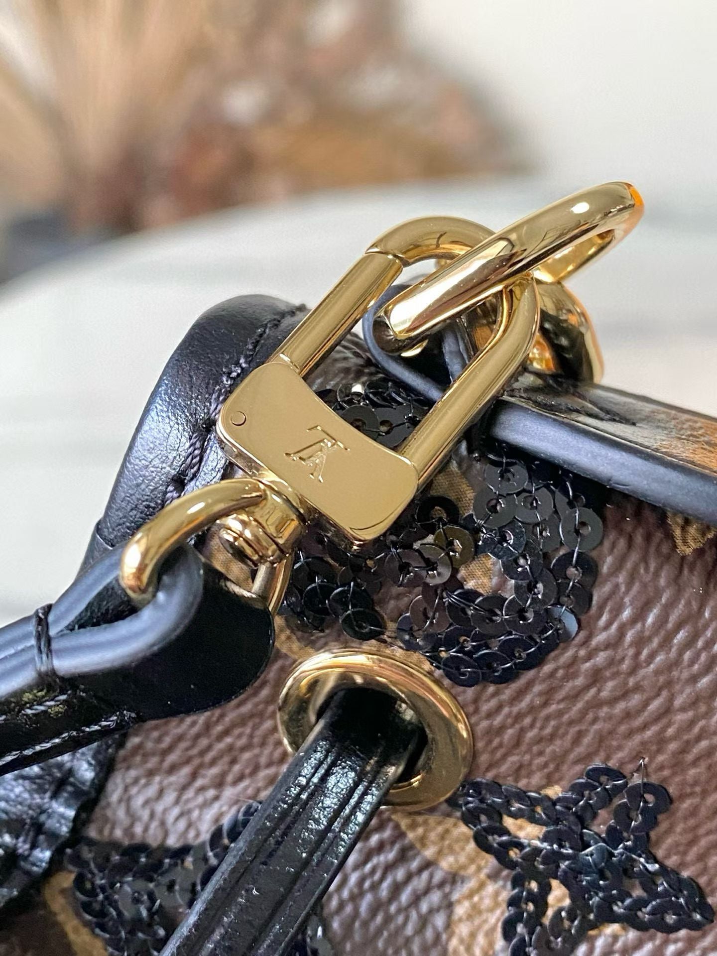 LOUIS VUITTON Noé BB Bucket Bag