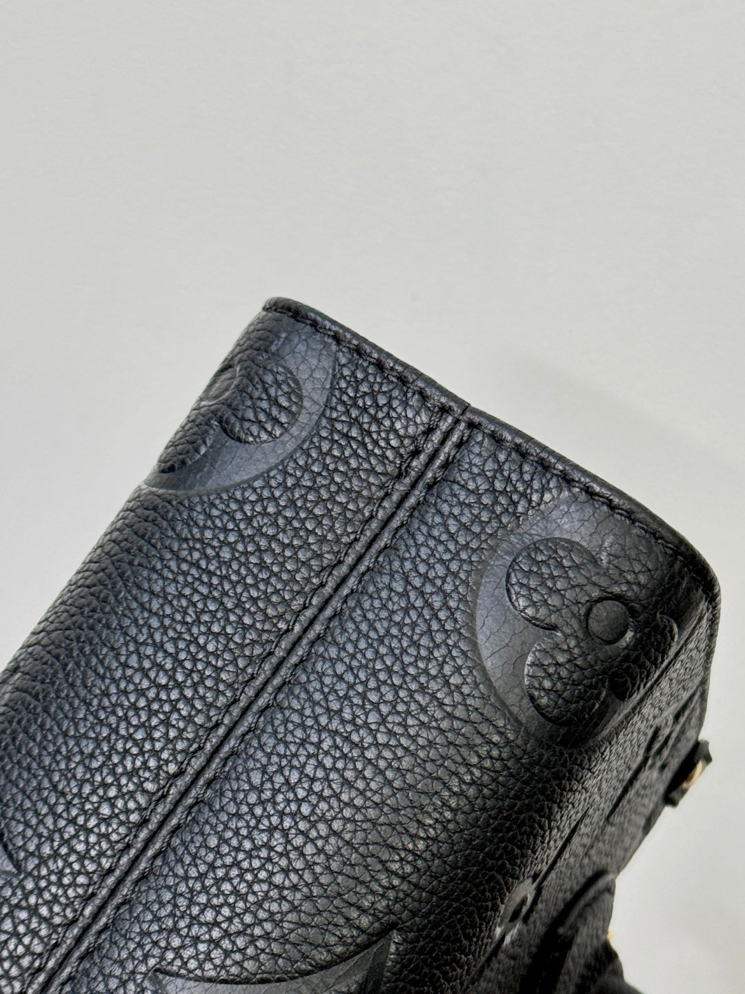 LOUIS VUITTON OnTheGo BB – Monogram Empreinte Leather Black