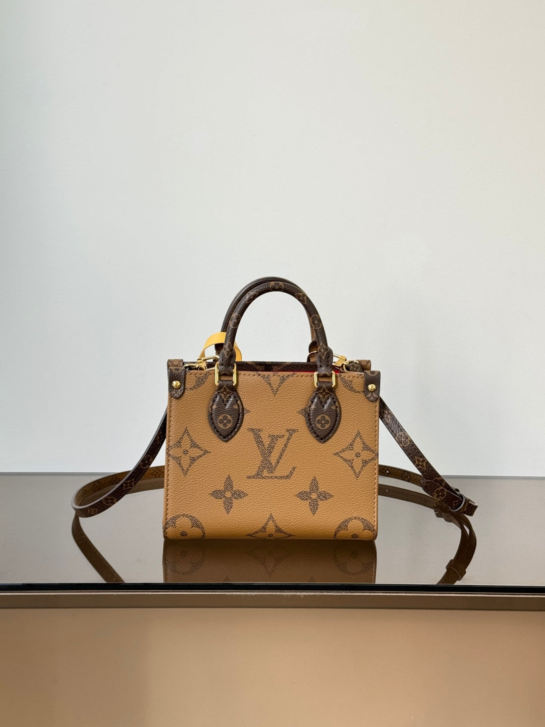 LOUIS VUITTON OnTheGo BB – Monogram Reverse