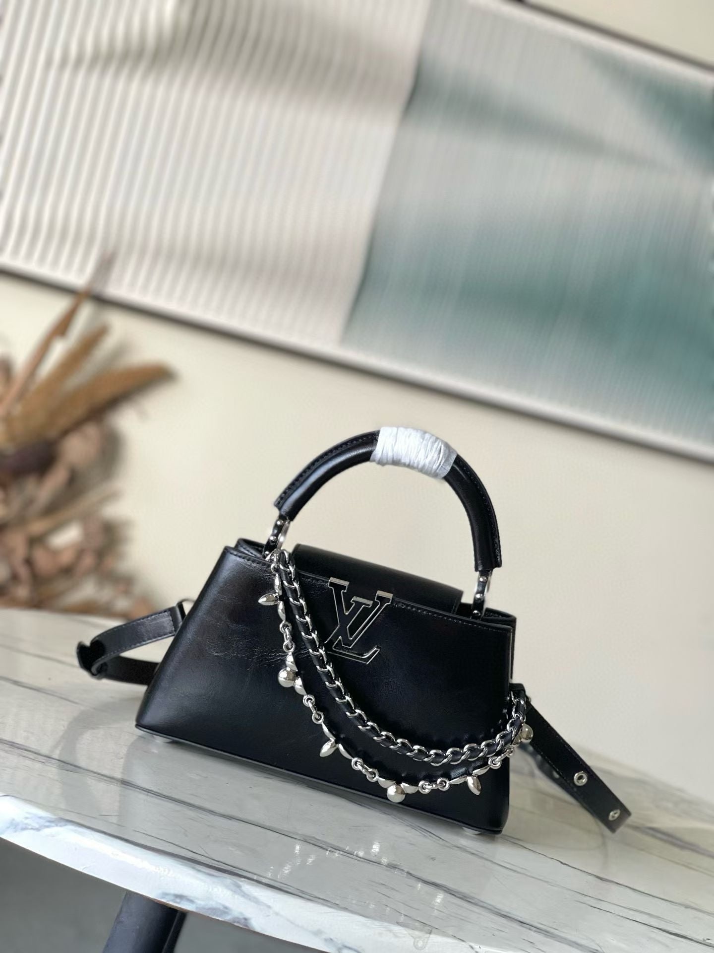 LOUIS VUITTON Capucines East-West – Cowhide Leather