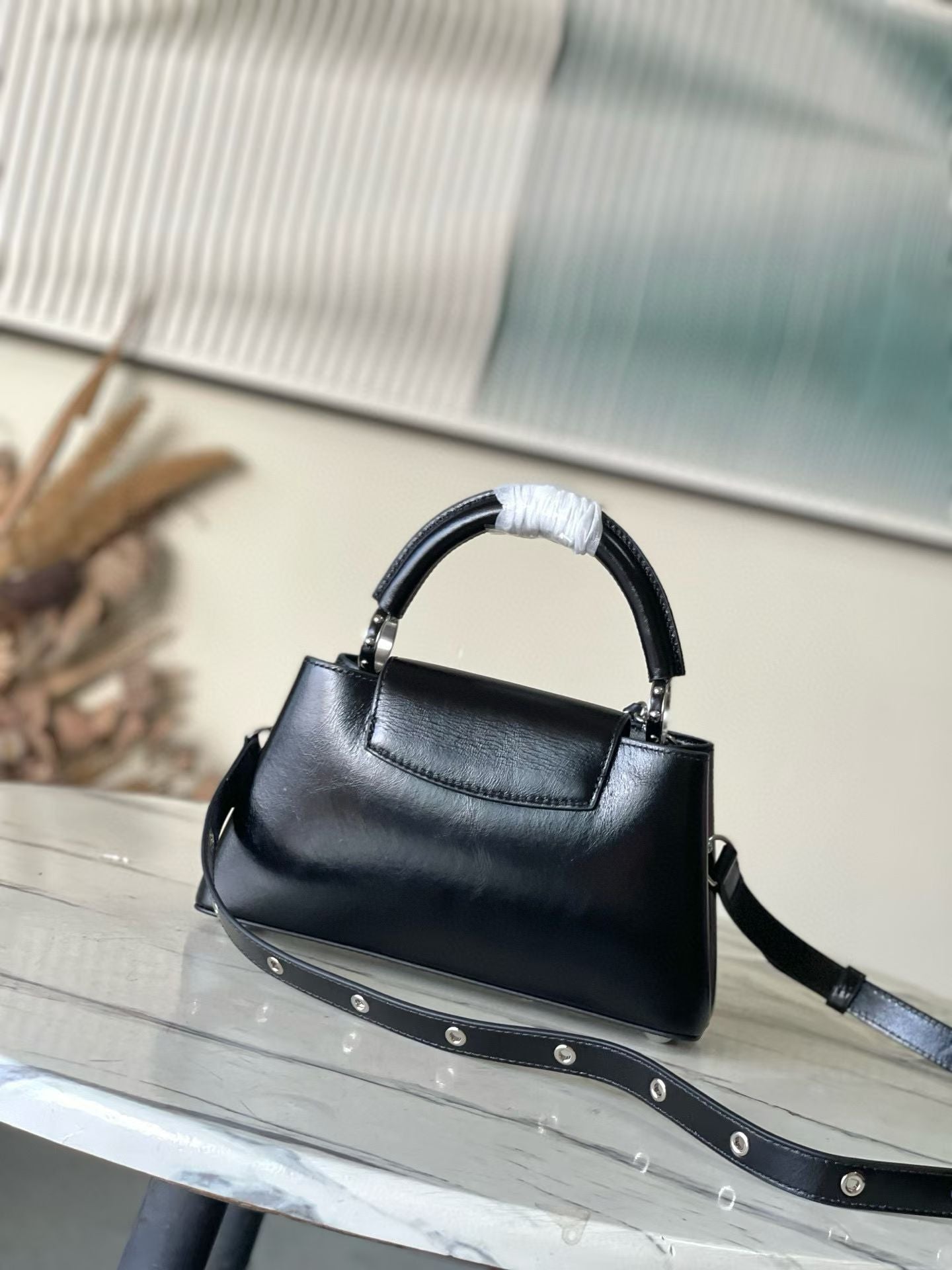 LOUIS VUITTON Capucines East-West – Cowhide Leather