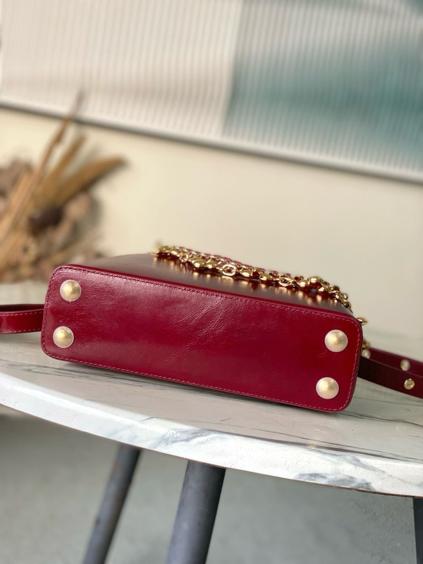 LOUIS VUITTON Capucines East-West – Cowhide Leather